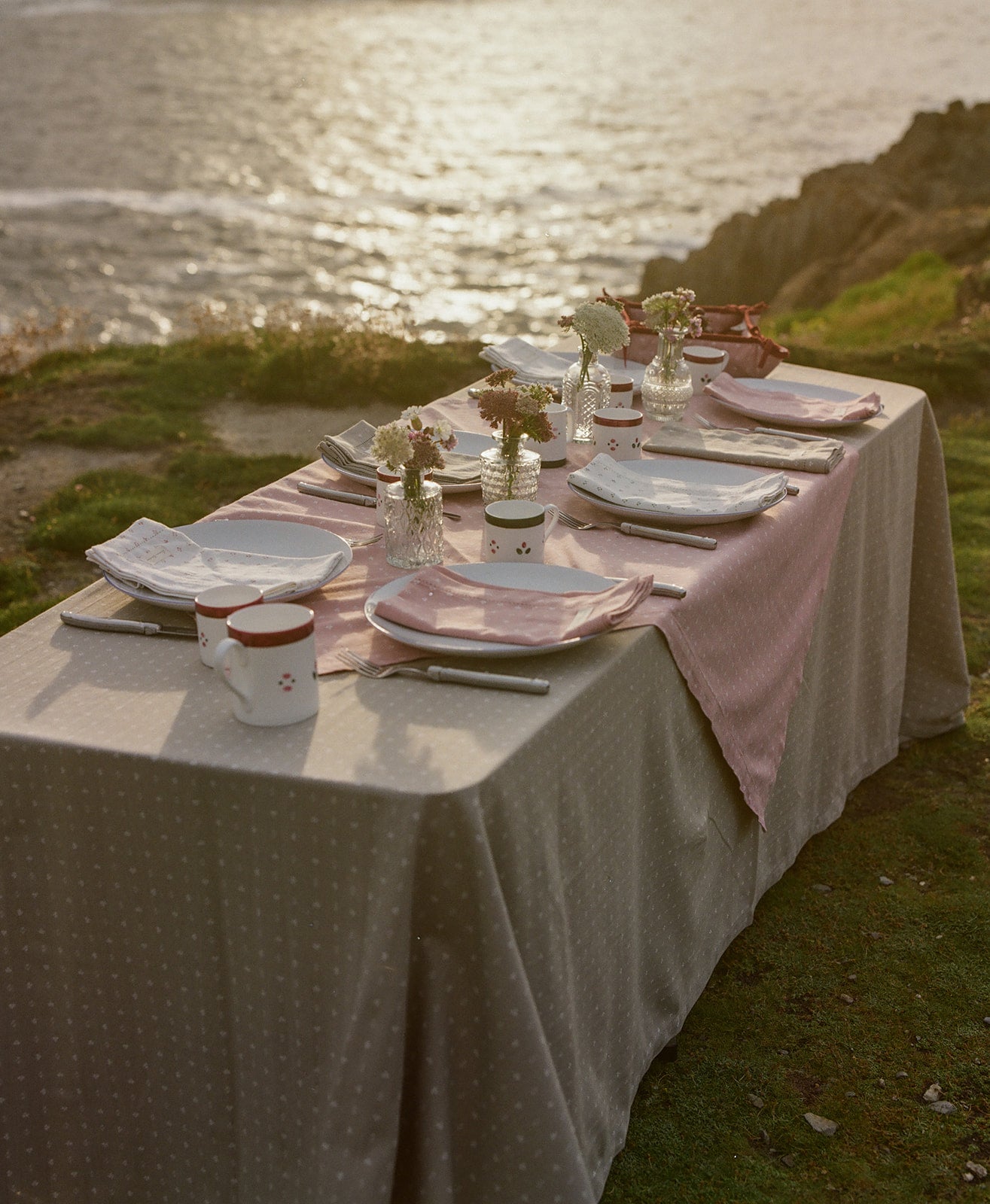 Minni Table Cloth - Faded Green