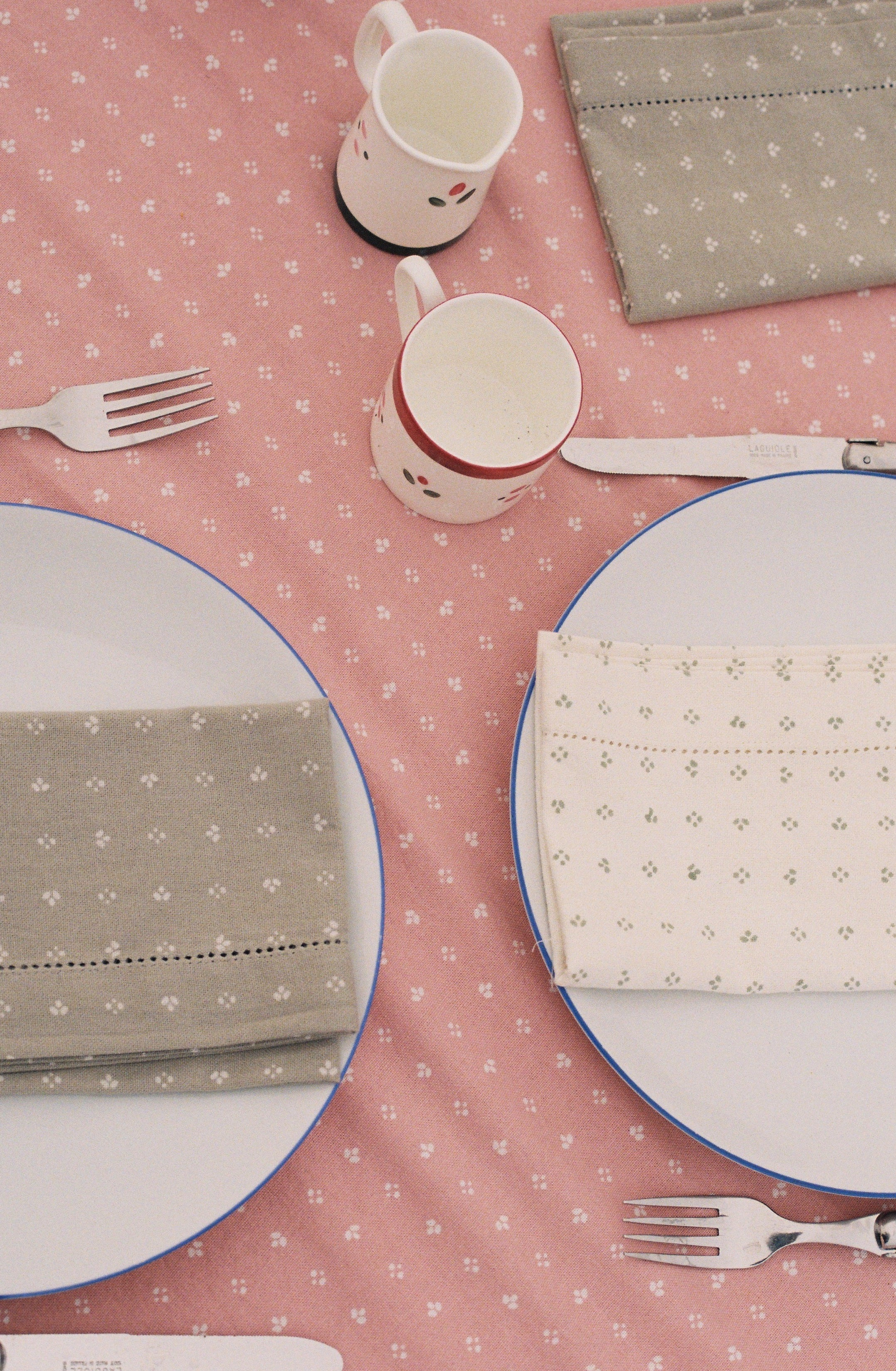 Minni Table Cloth - Faded Red