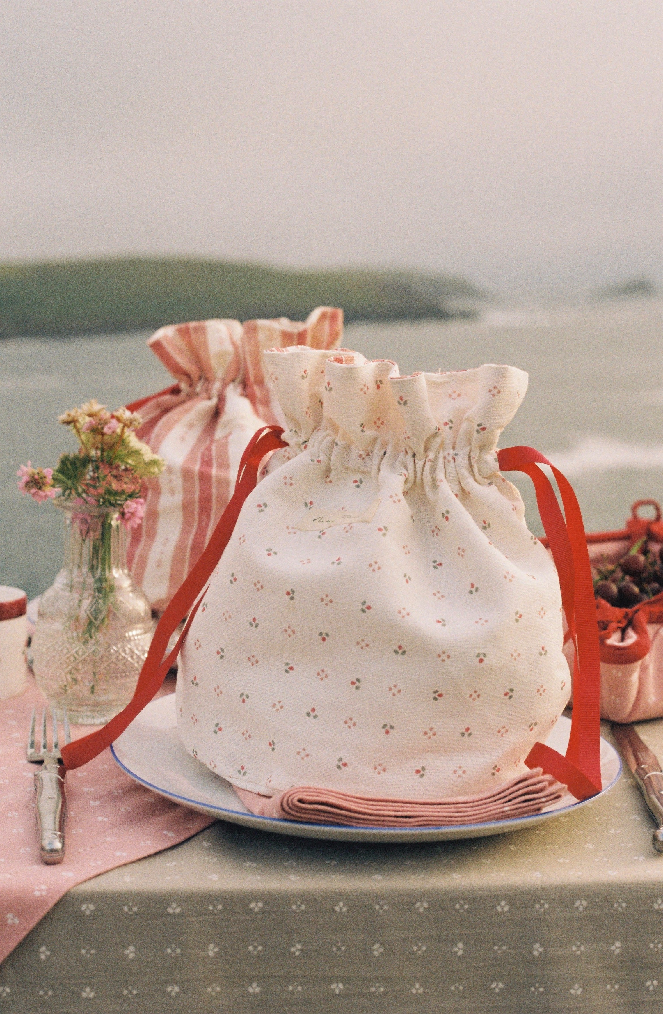 Minni Table Cloth - Faded Green