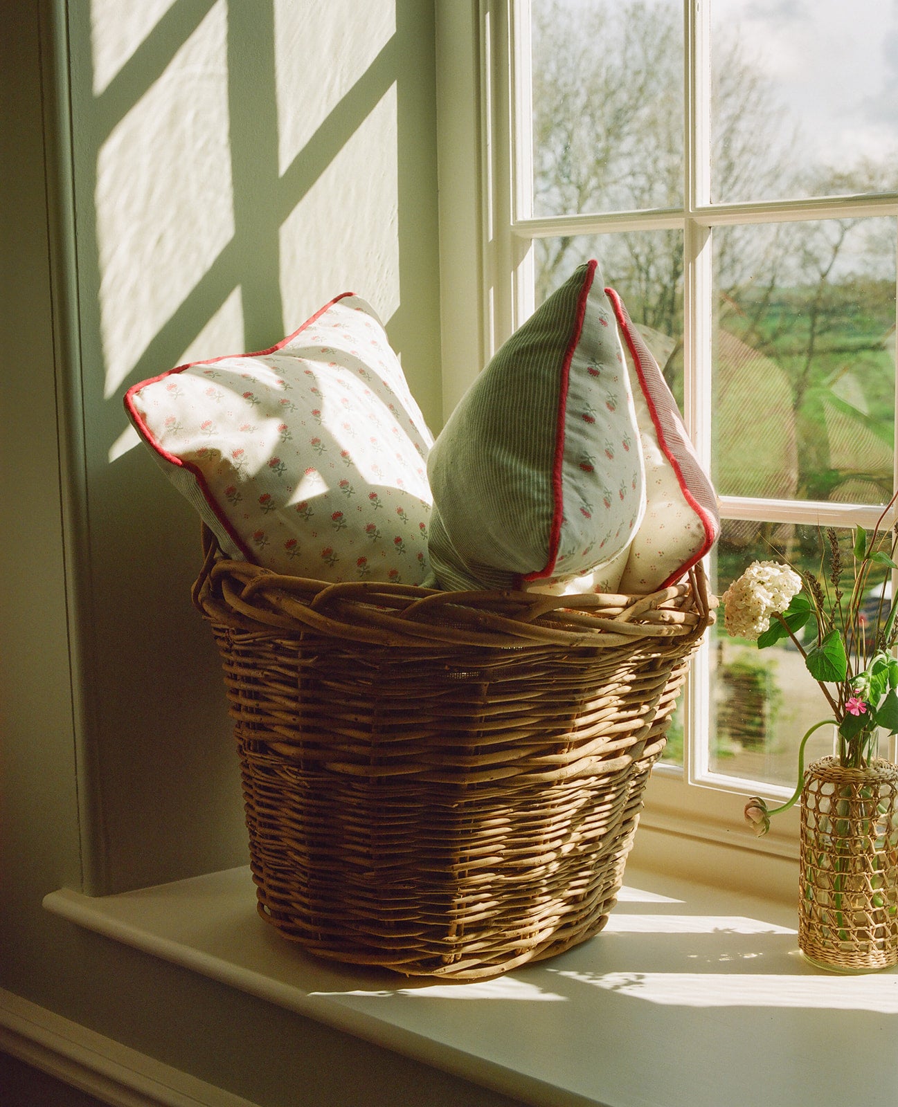 Blume Green Cushion