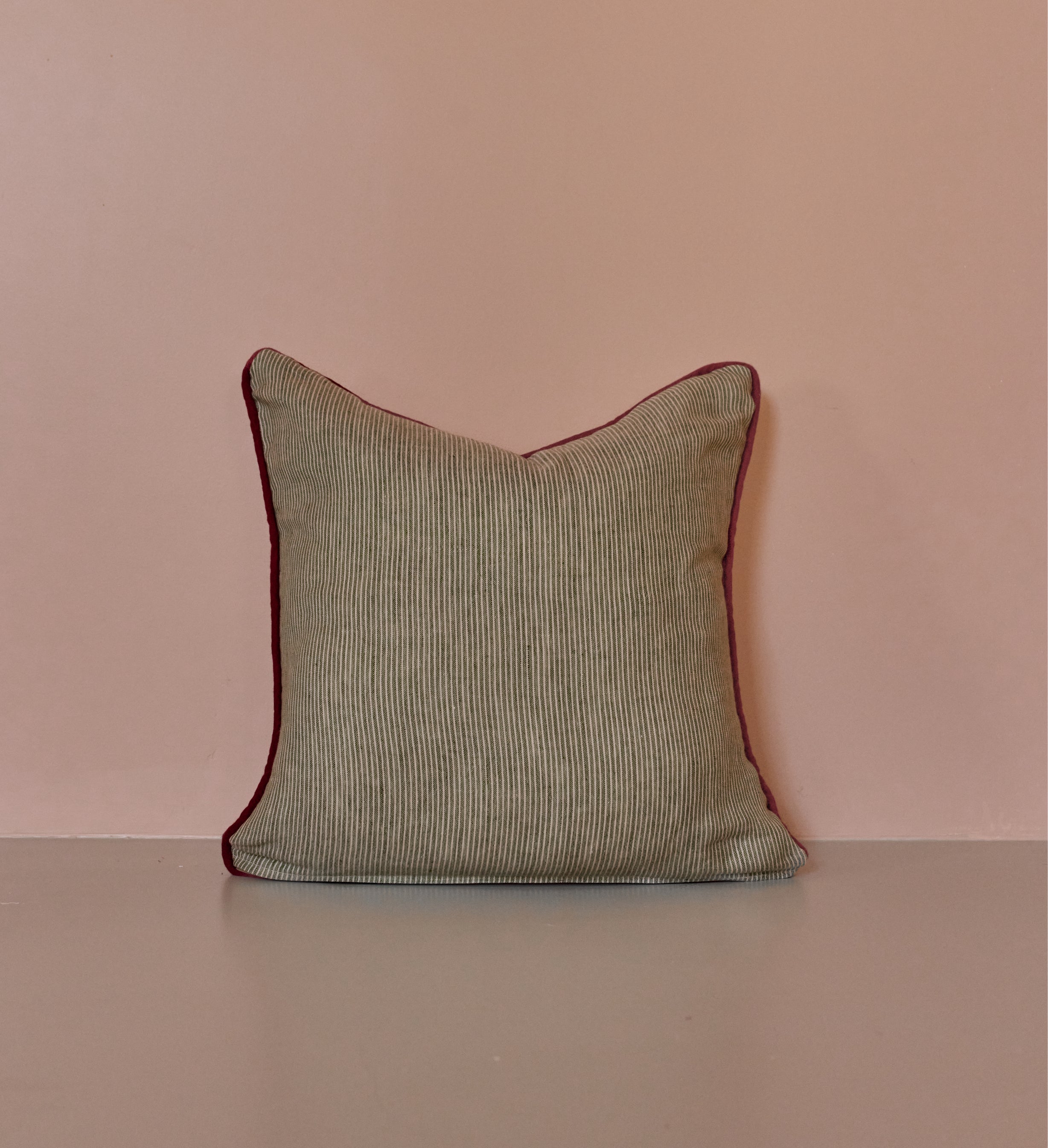 Blume Green Cushion
