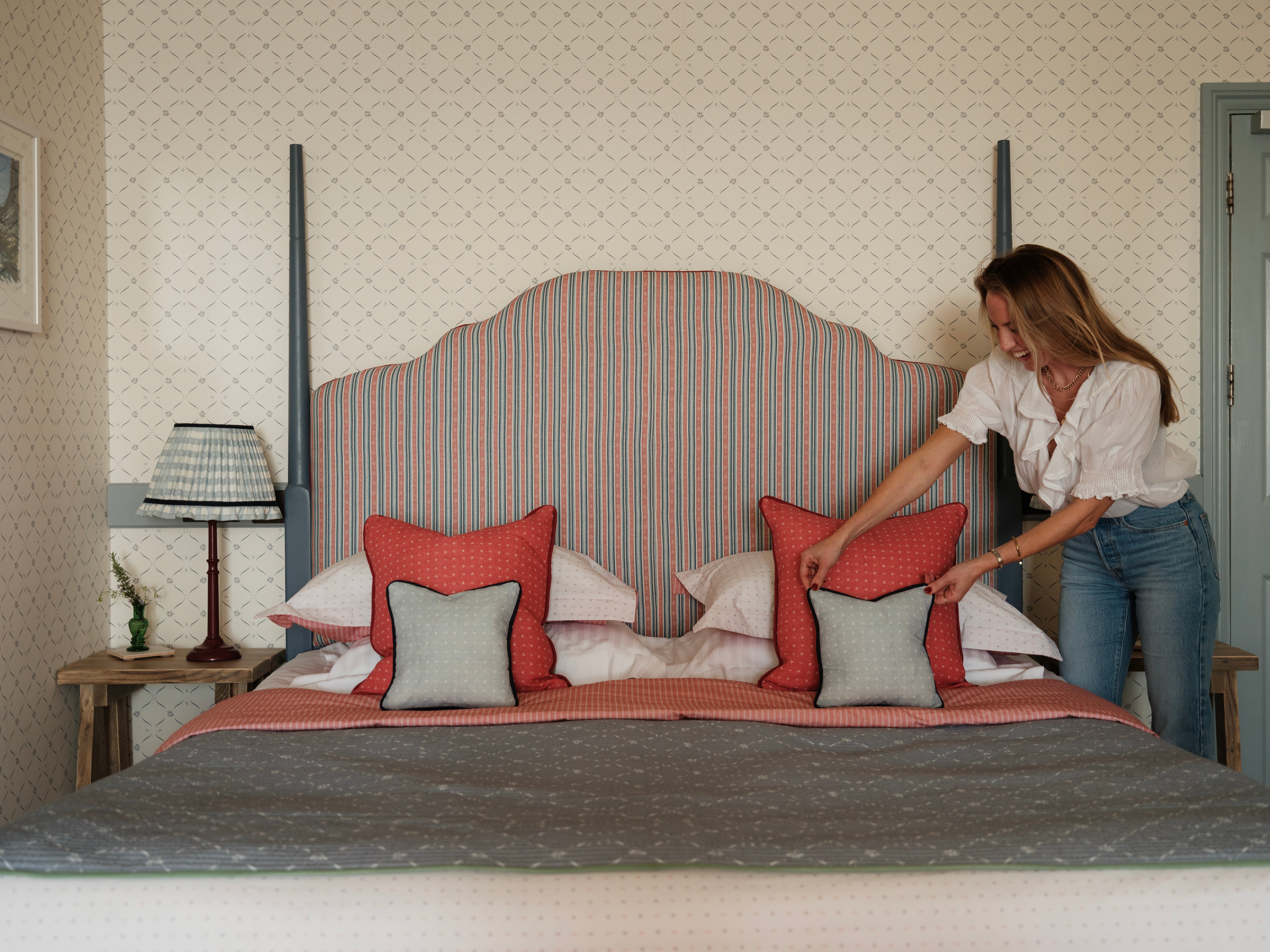 Edelweiss Trellis Wallpaper - Loden and Bryony Blue on White