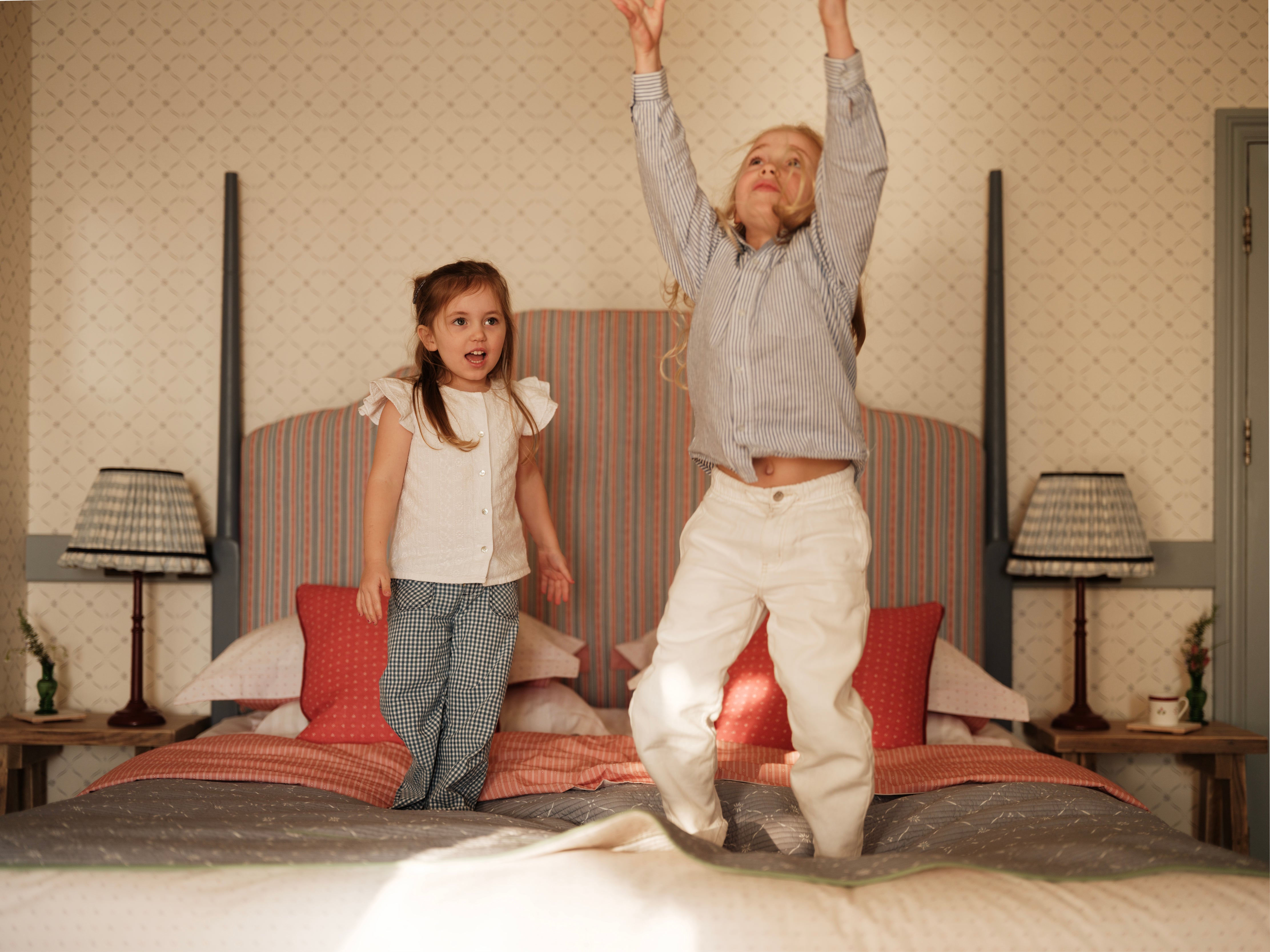 Edelweiss Trellis Wallpaper - Loden and Bryony Blue on White