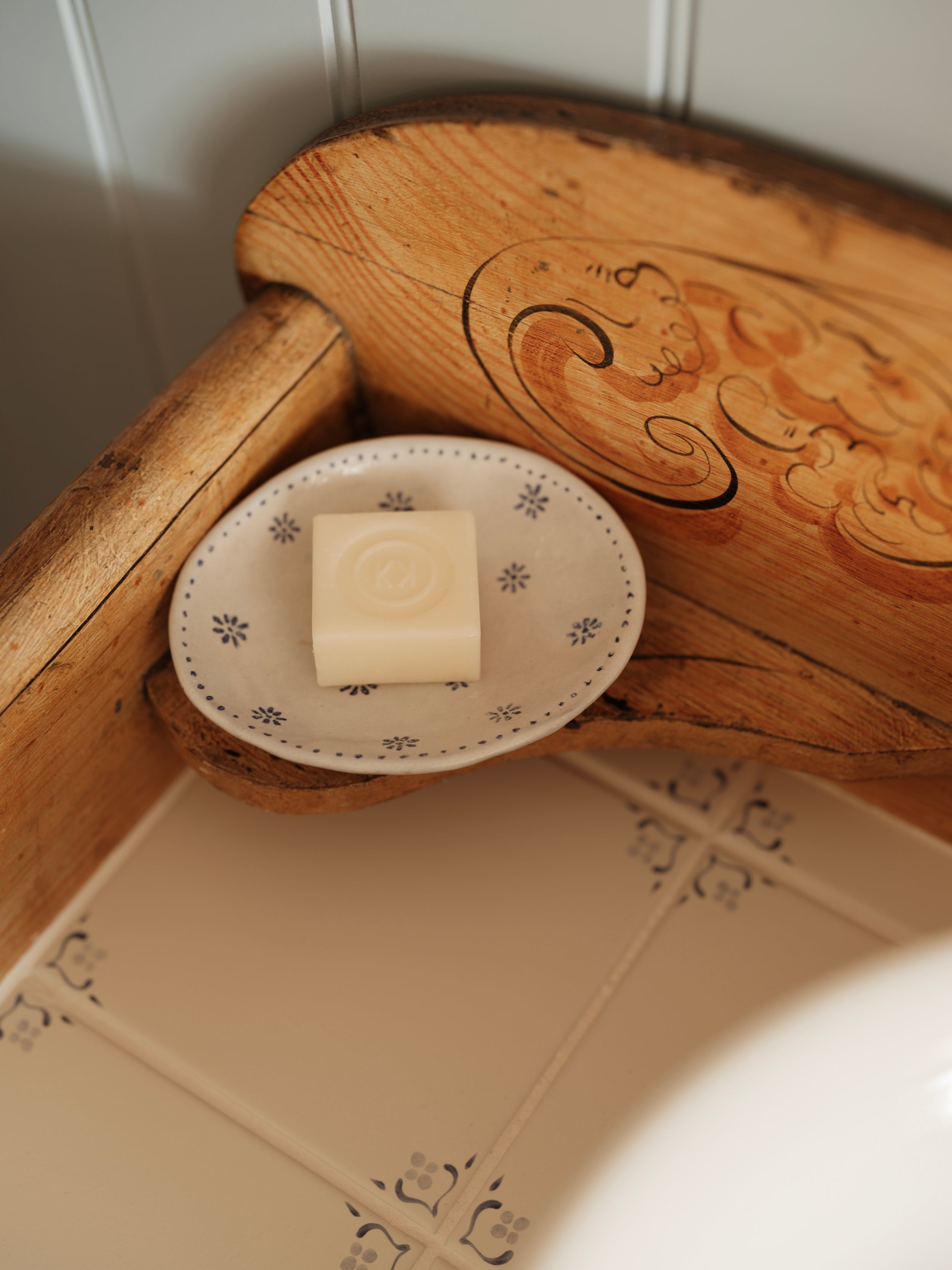 Salzburg Sprig Floor Tile