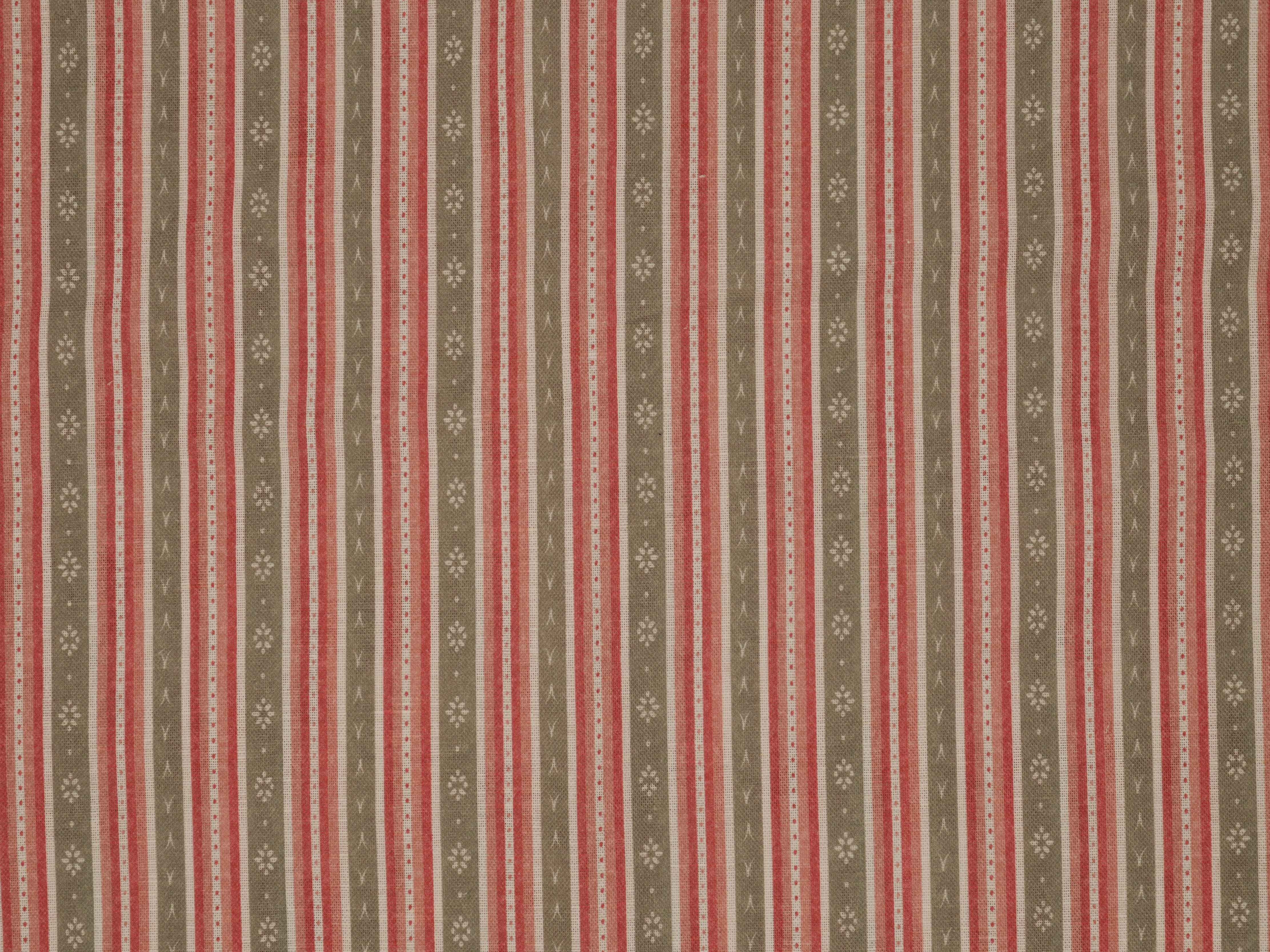 Landhaus - Alpine Green and Soft Red