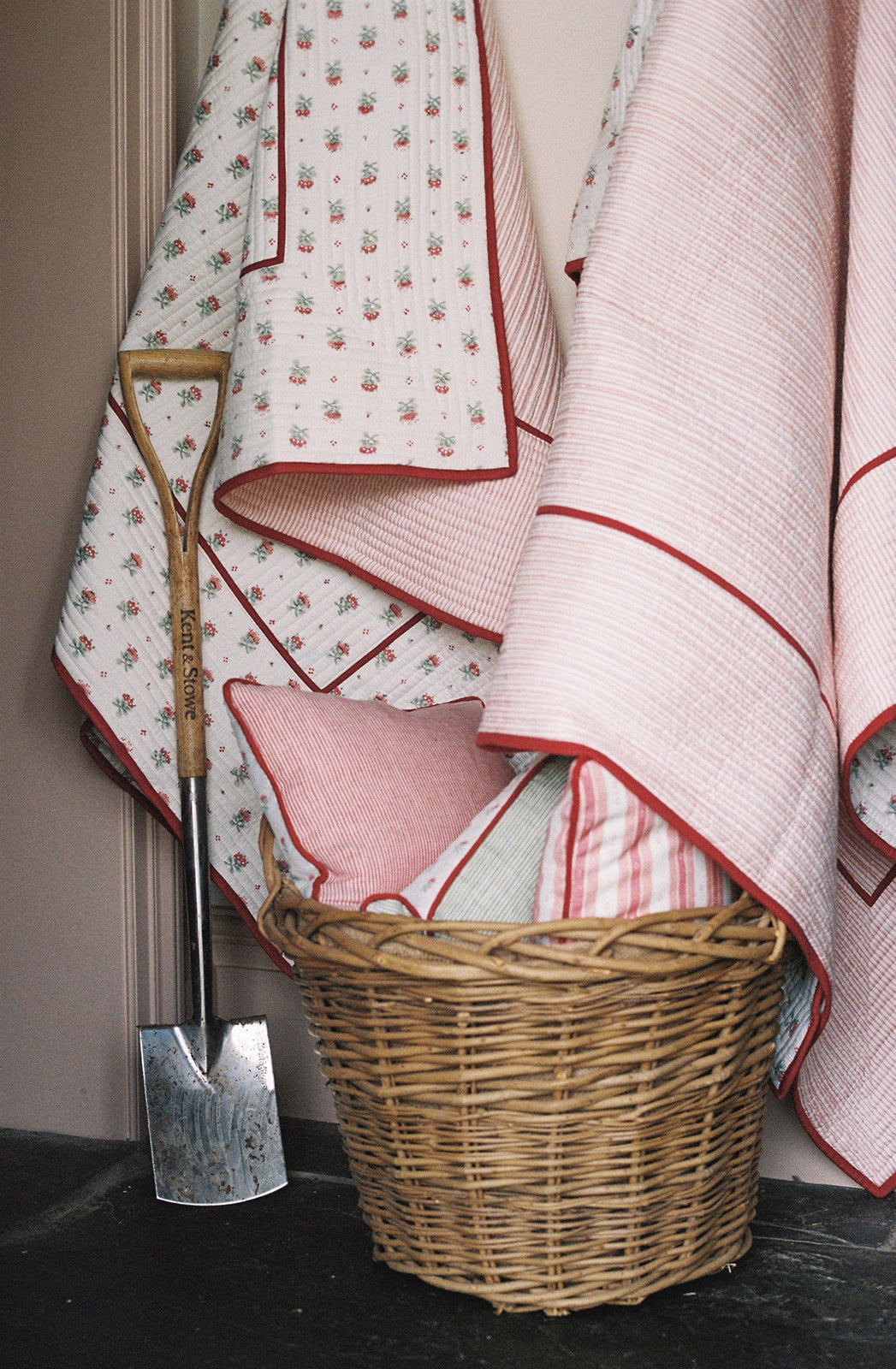 Blume Single Quilt - Red