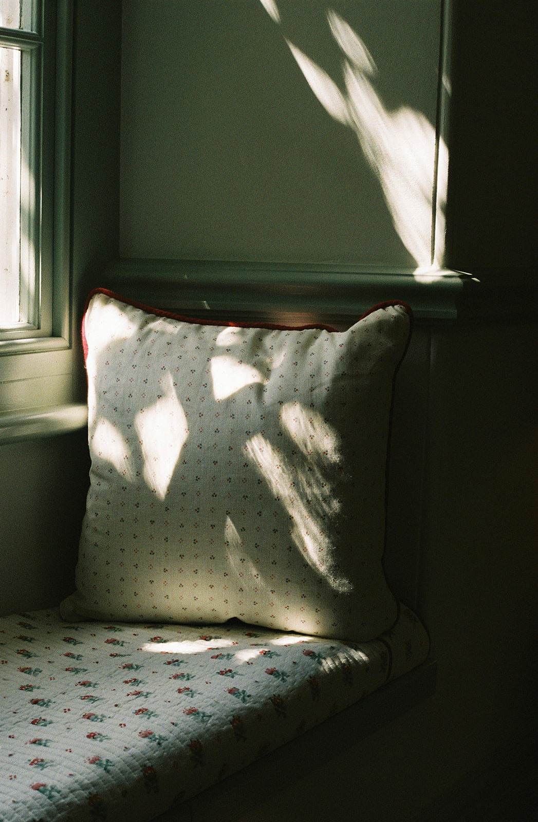 Minni Green Cushion